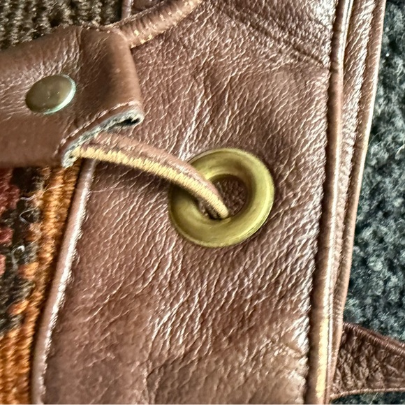 Brown and Tan Kilm Tote Bag made in Toronto - Picture 5 of 10